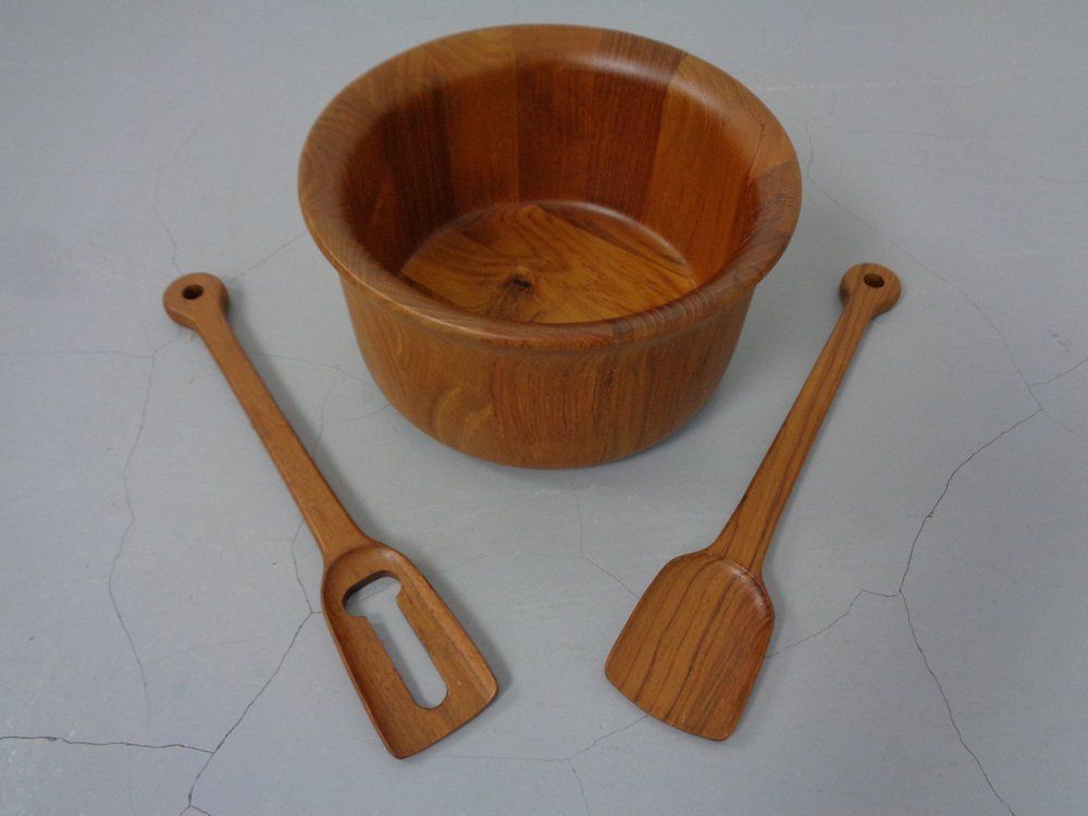 Mid Century Teak Salad Bowl And Spoons By Richard Nissen For Nissen, 1960s, Set Of 3 photo Home Decor