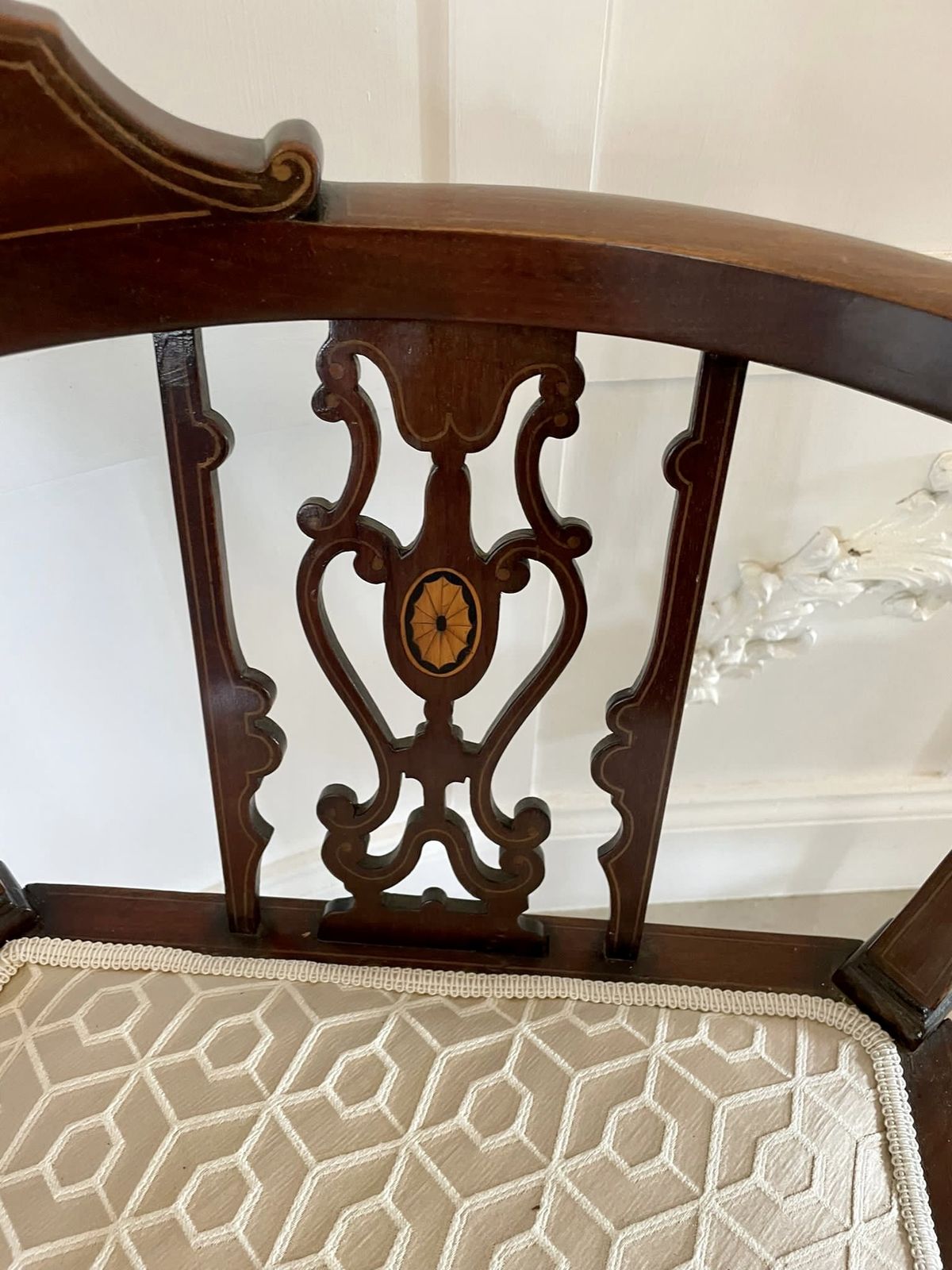 Quality Antique Mahogany Inlaid Corner Chair photo furniture