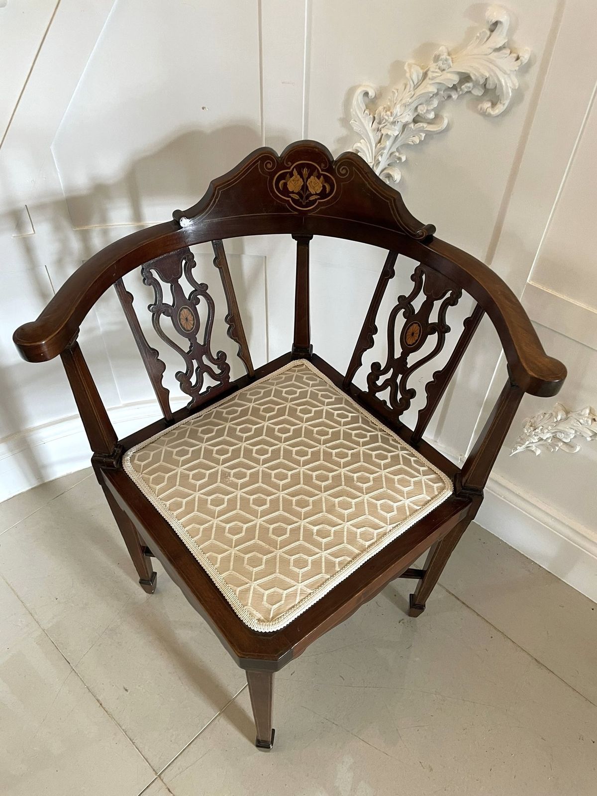 Quality Antique Mahogany Inlaid Corner Chair photo for sale