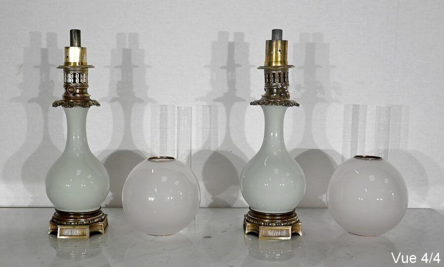 photo vinterior Pair Of Oil Lamps In Celadon And Bronze, Napoleon III Period, Mid 19th Century