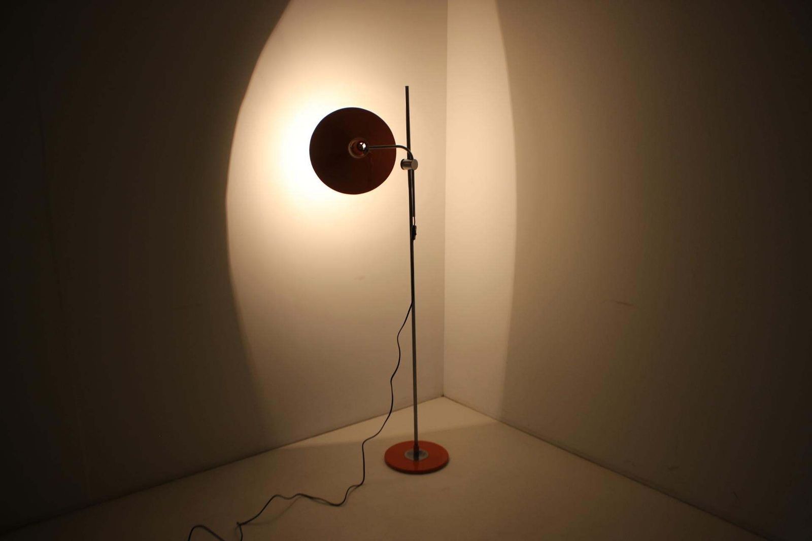 photo vinterior Midcentury Rare Floor Lamp By Pokrok žilina, 1960s