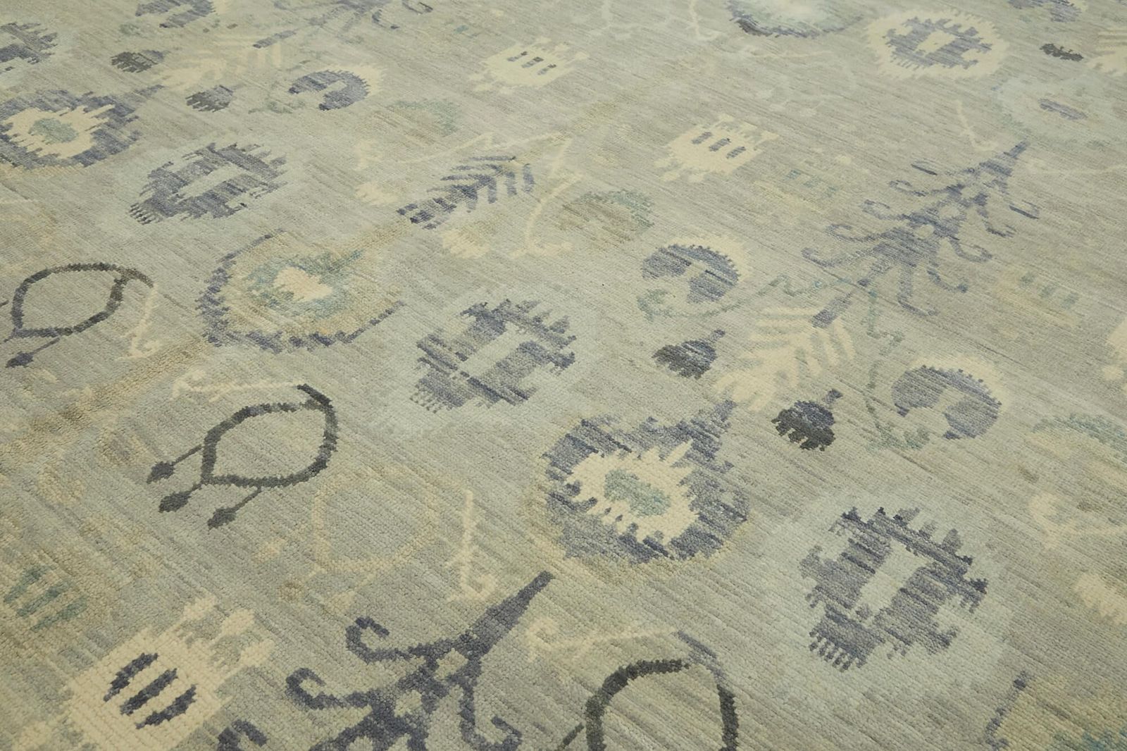 photo furniture Grey Oriental Oushak Rug 273 X 361 Cm