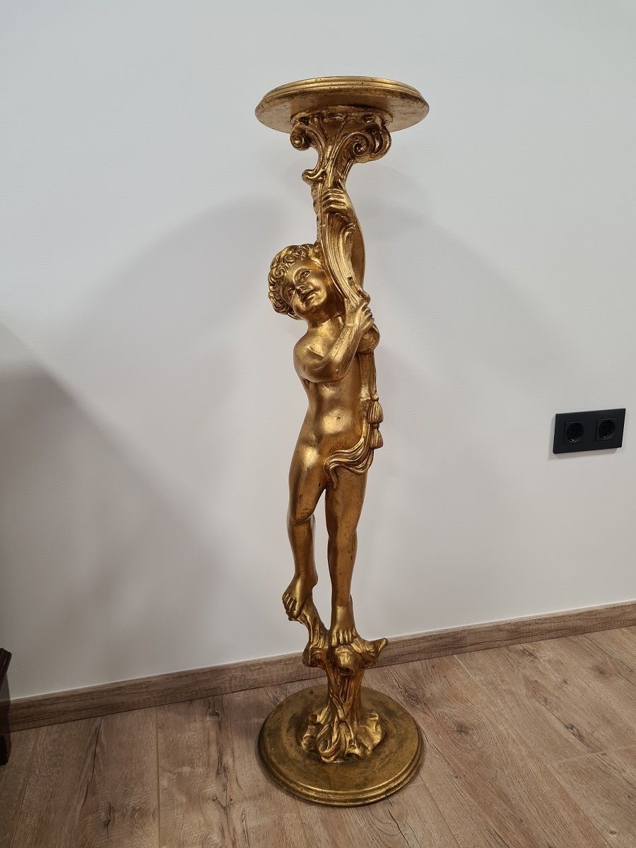 Gold Wooden Pillar With Angel Motif photo for sale