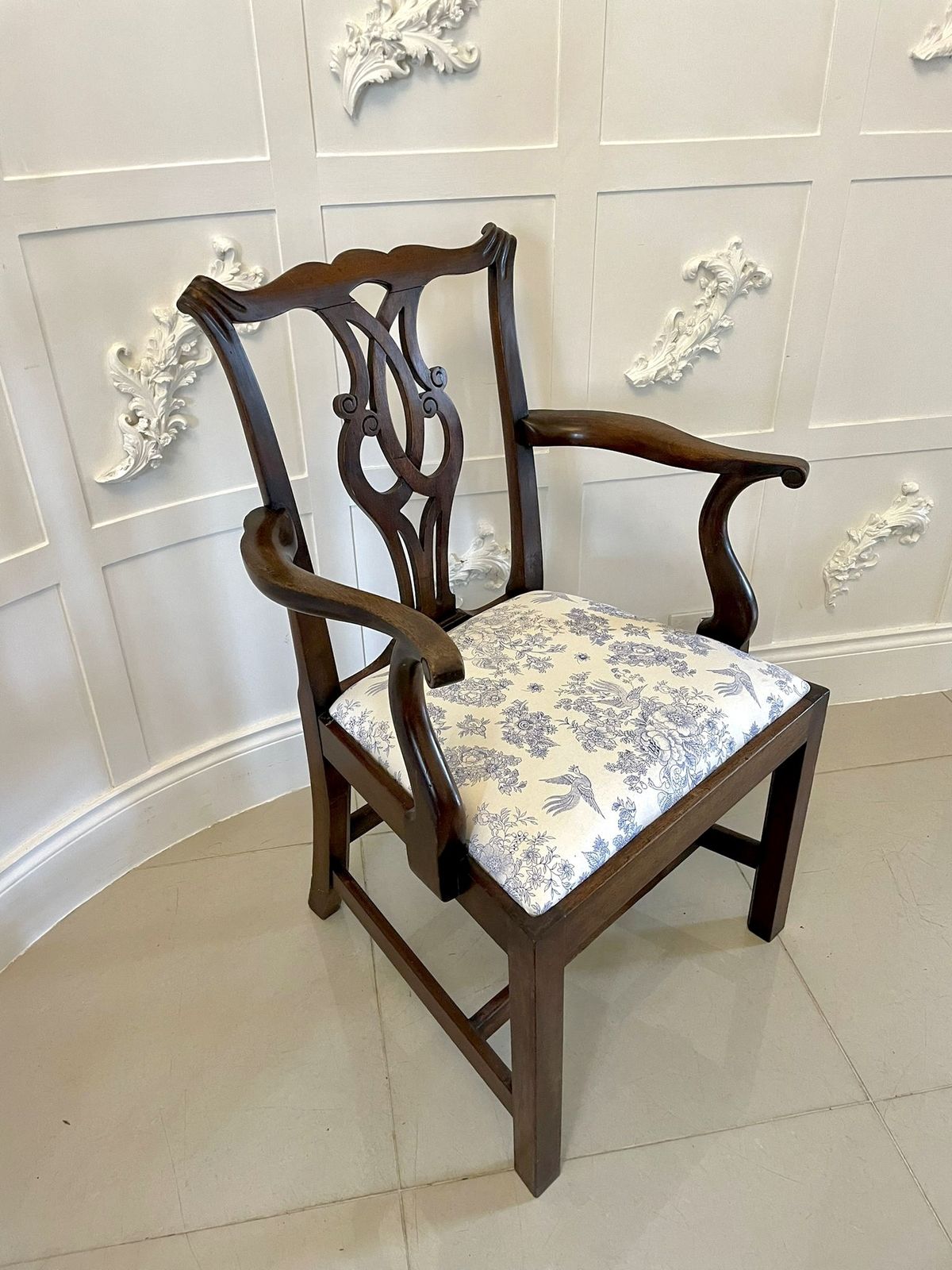 photo furniture Antique Mahogany 19th Century Desk Chair