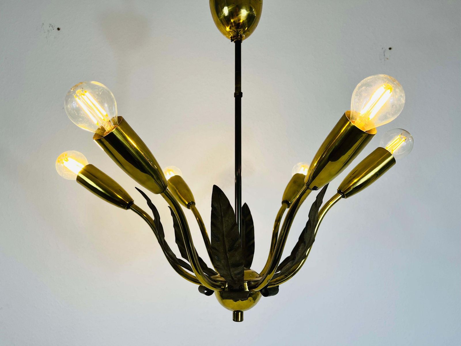photo furniture Midcentury Brass 8 Arm Sputnik Chandelier By Vereinigte Werkstätte, 1960s