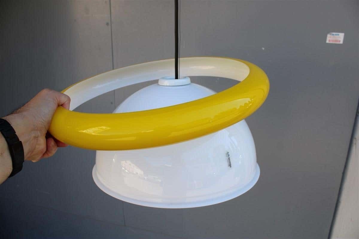 photo furniture Italian Round Av Mazzega White And Yellow Italian Design 1970s Sottsass Style