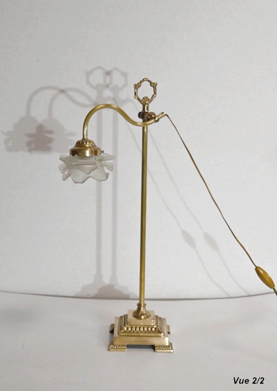 photo furniture Small Tulip Lamp In Glass And Bronze, Adjustable, Art Deco – 1920