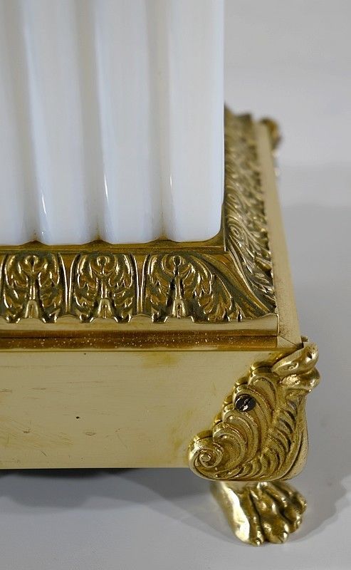 photo for sale Important Opaline And Bronze Lamp, Louis XVI Style – 1950