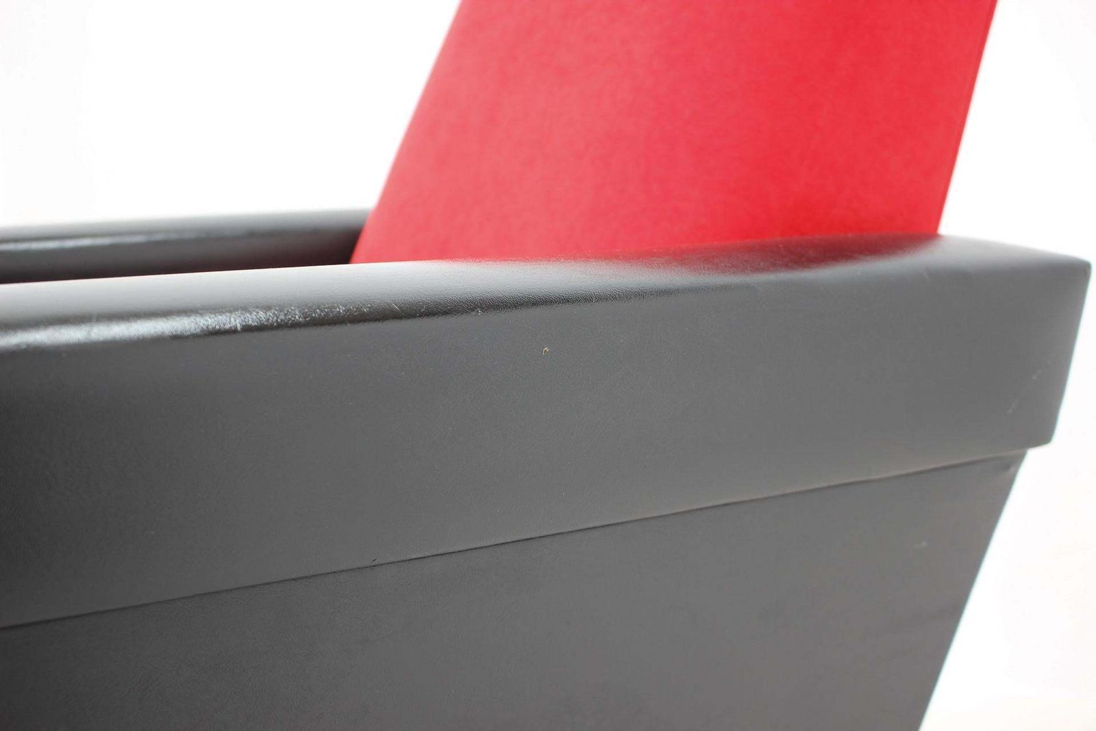 photo vinterior 1970's Pair Of Leatherette And Red Fabric Armchairs, Czechoslovakia
