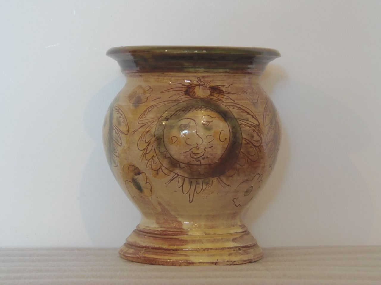 A Studio Ware Vase In The Style Of Bernard Leach photo vinterior
