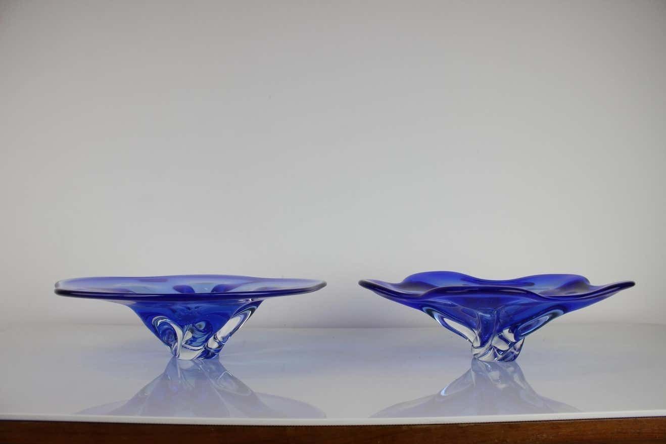 Set Of 2 Art Glass Bowls By Josef Hospodka For Chribska Glassworks, 1960's photo for sale