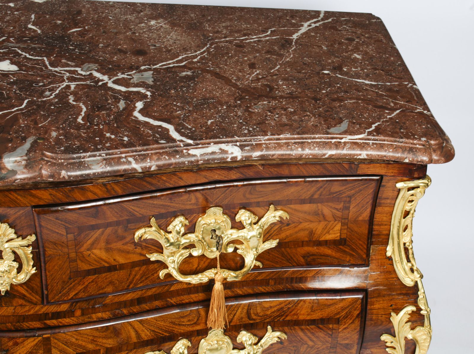 photo vintage Antique French Régence Kingwood Ormolu Mounted Commode Circa 1720 18th C