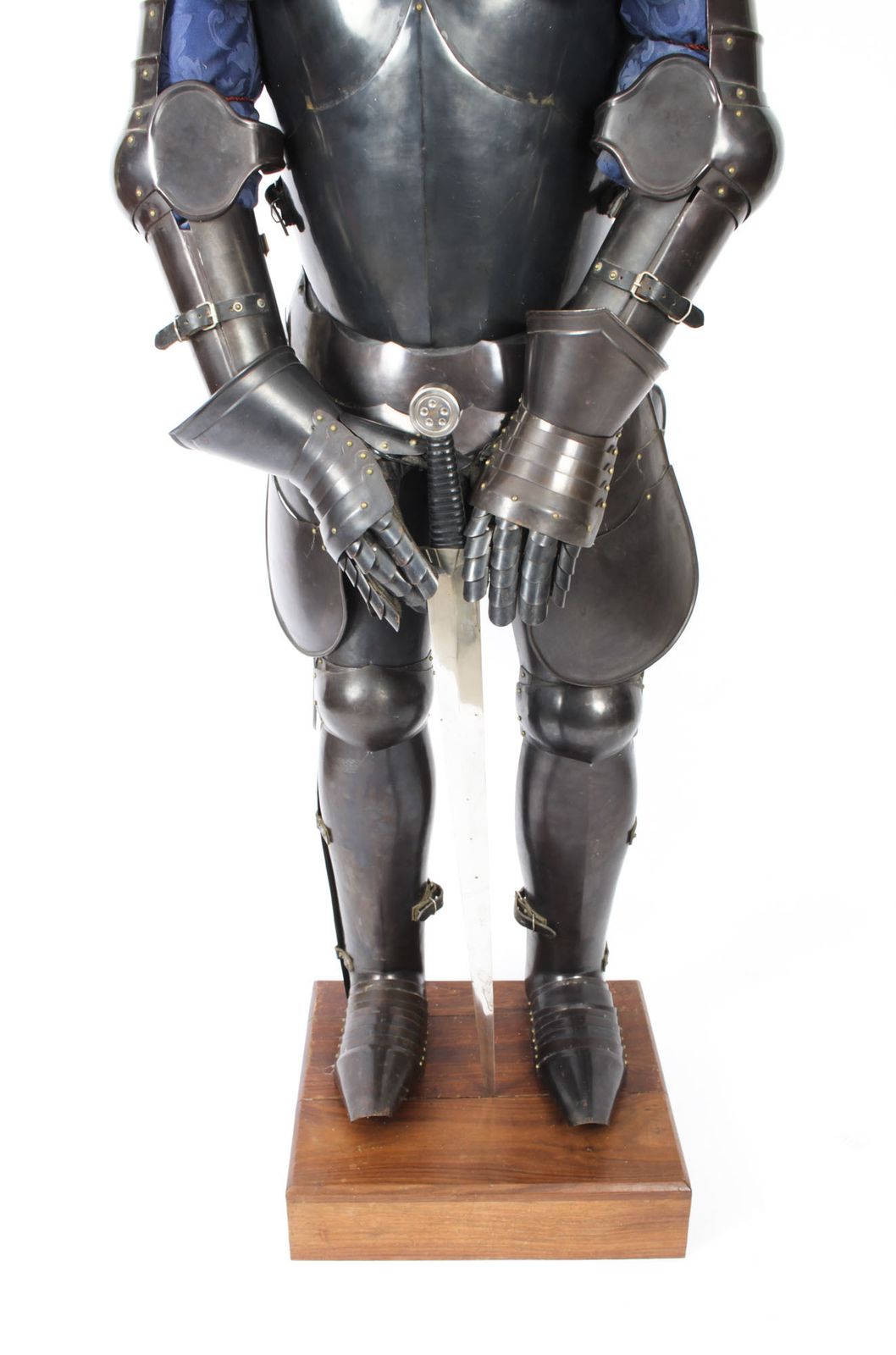 Vintage 16th C Style Complete Suit Of Armour   Castell Gyrn 20th Century photo 2950.0
