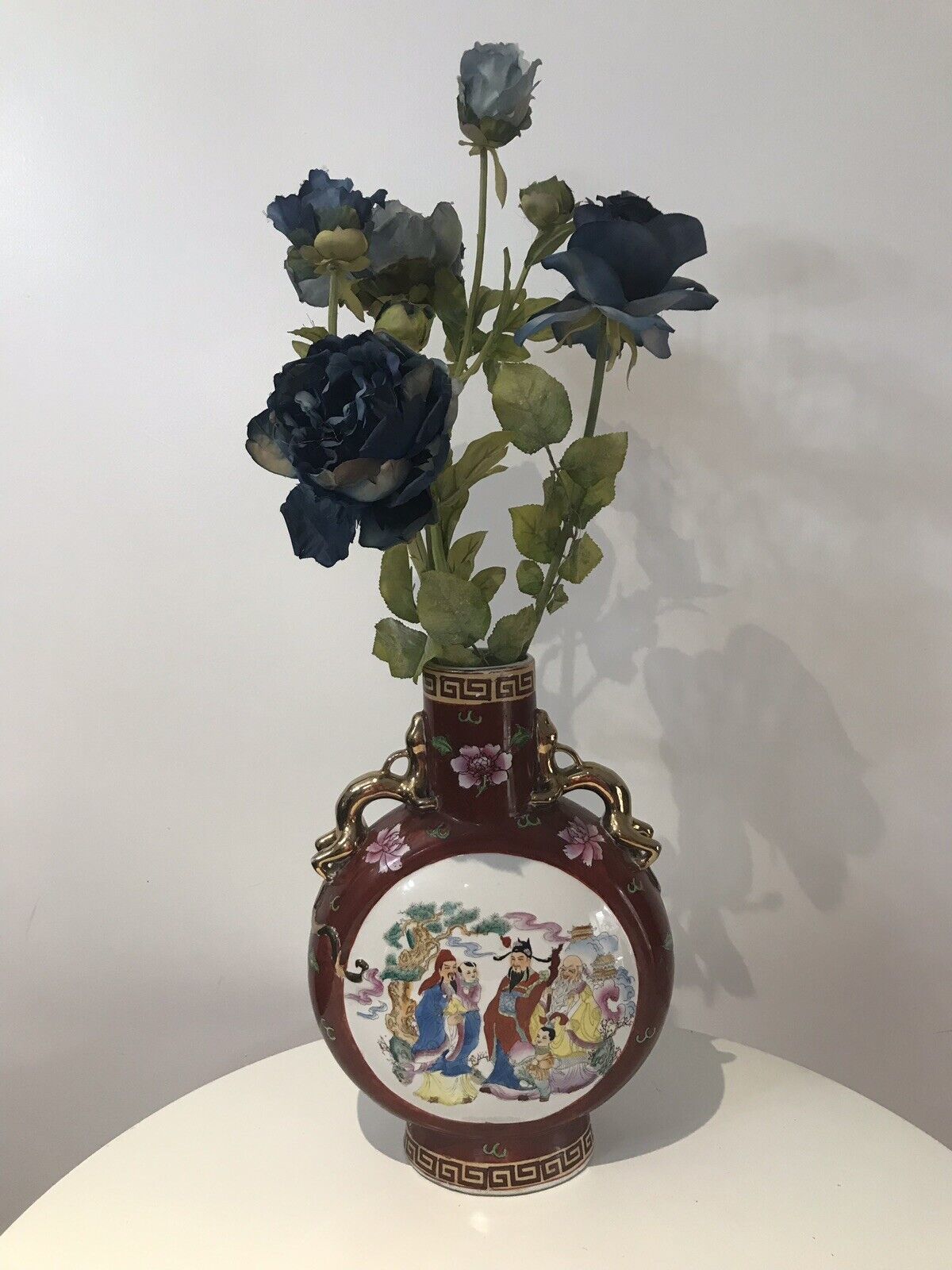 Cantonese Hand Painted Guilt Komodo Dragon Handled Vase
