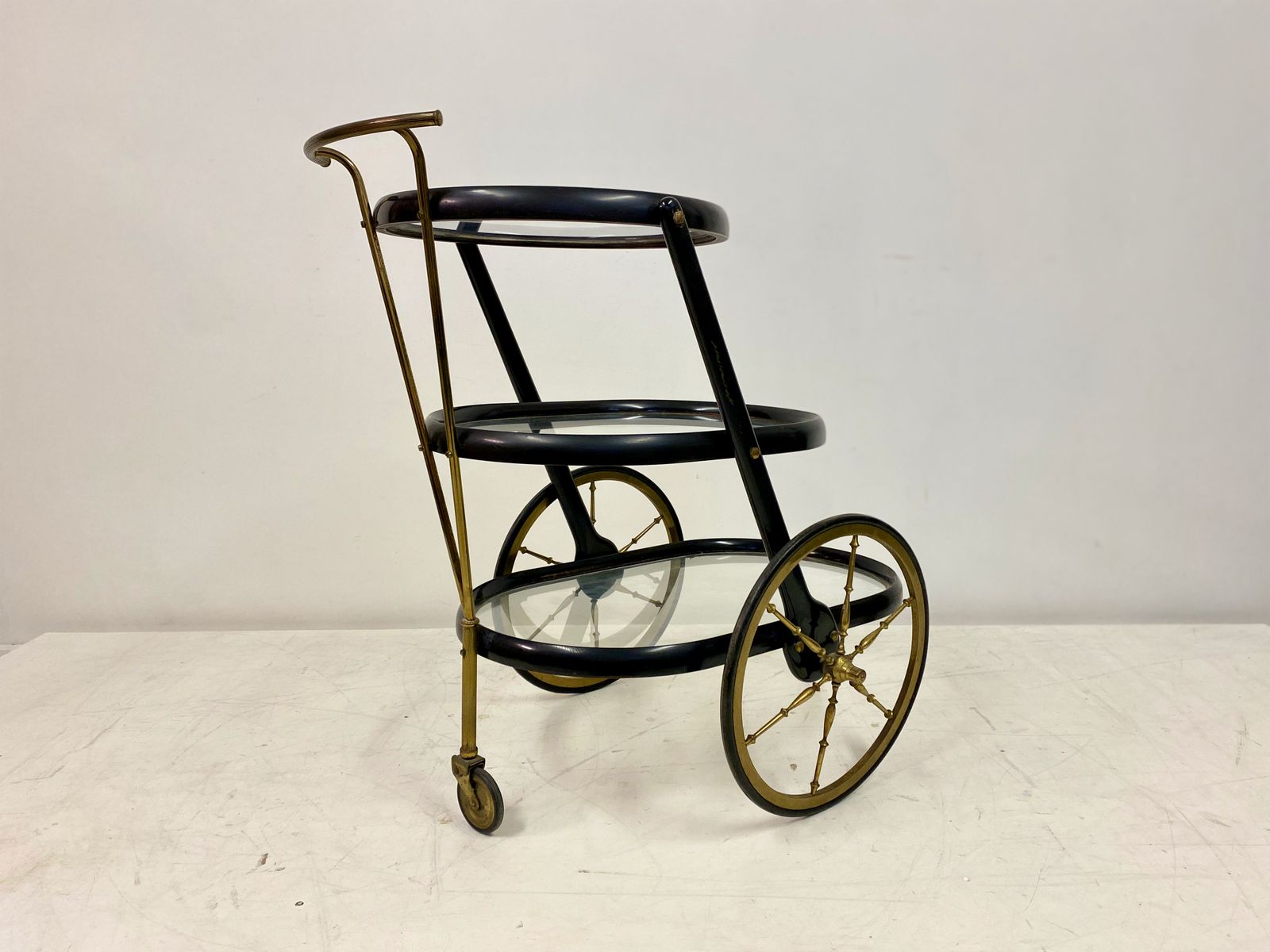 photo vinterior 1950s Italian Lacquered Drinks Trolley Or Bar Cart