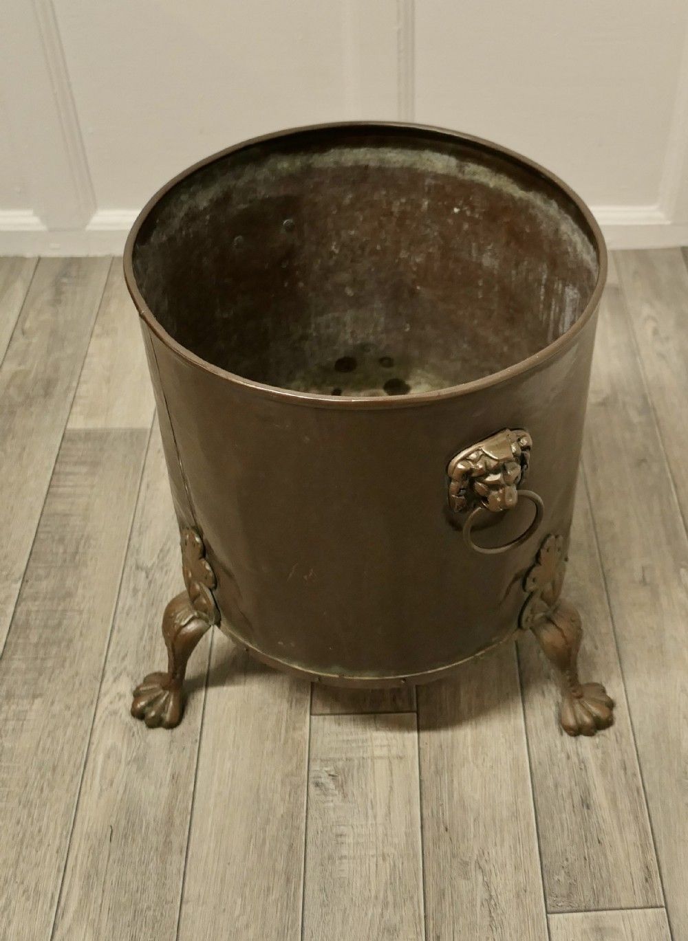 19th Century Copper Coal Or Log Bucket On Lions Paw Feet photo 690.0