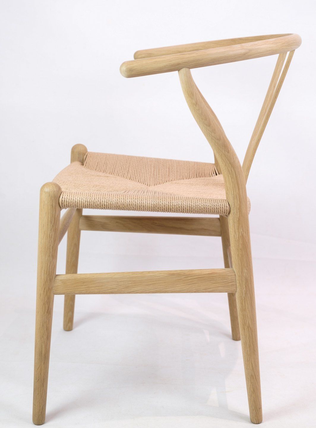 The Wisbone Chair Model Ch24 In Oak By Hans J. Wegner From 1950s photo vinterior
