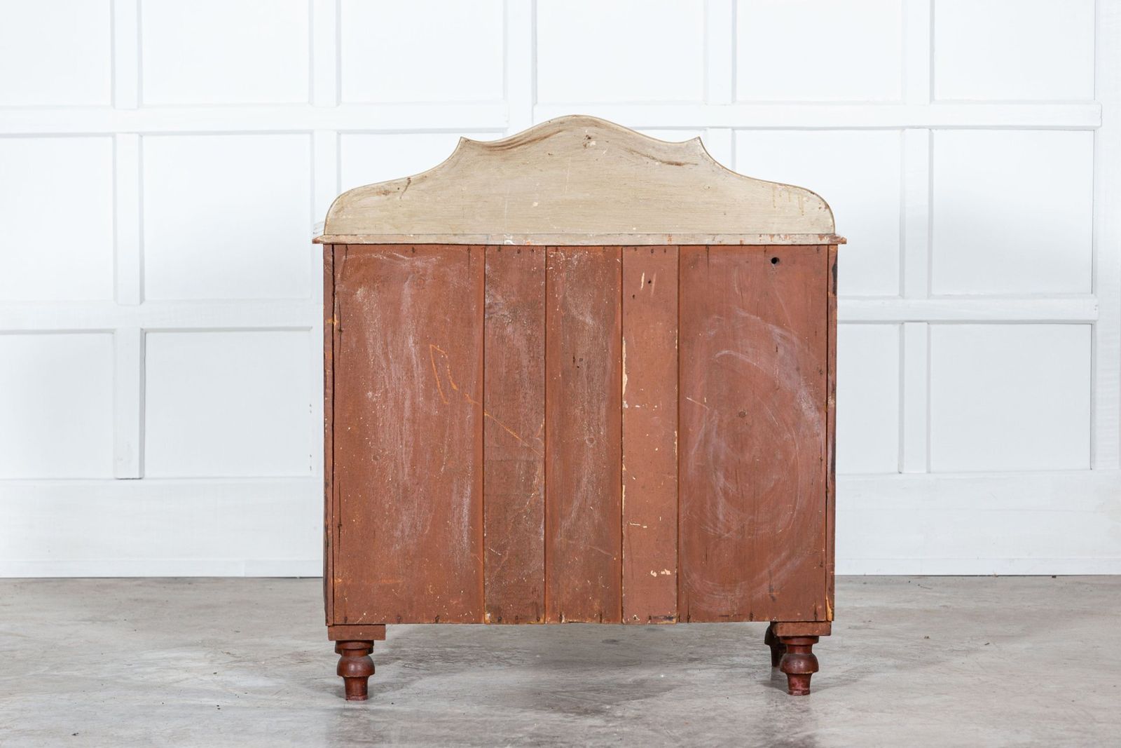 photo vinterior 19thc Irish Grained Pine Chest Drawers