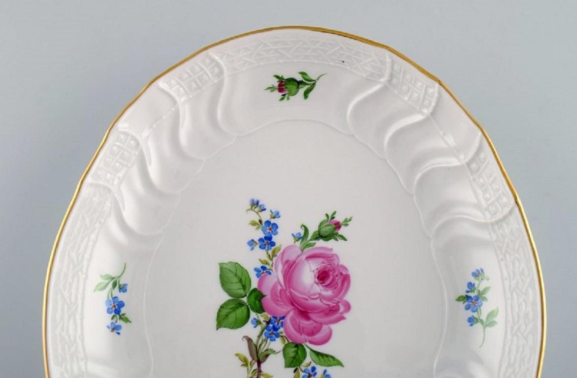 Oval Meissen Pink Rose Bowl In Hand Painted Porcelain With Gold Edge photo for sale