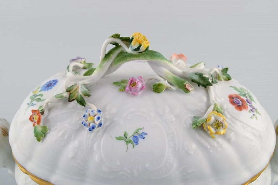 Meissen Porcelain Lidded Tureen With Hand Painted Flowers And Gold Edge photo 1353.0