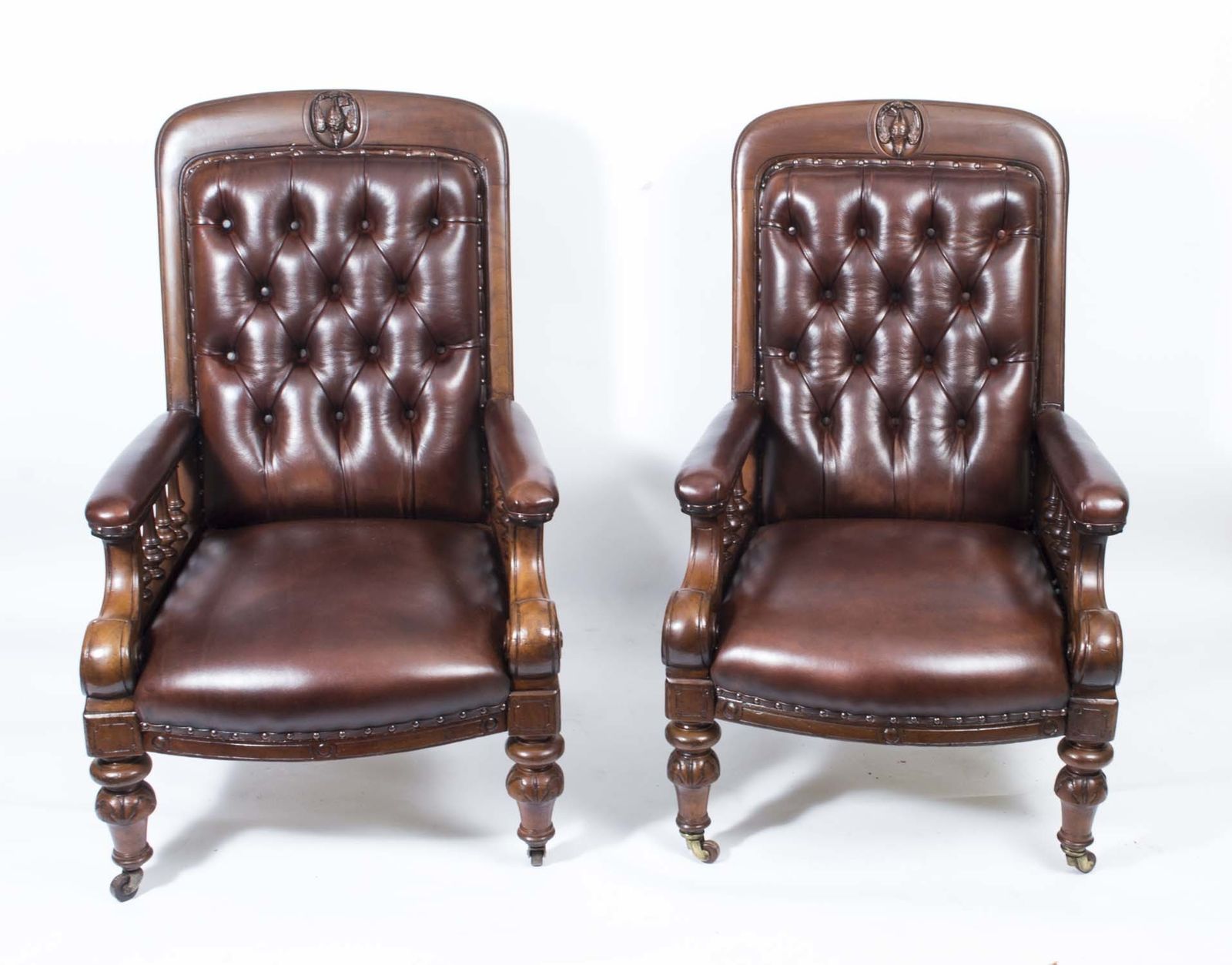 photo vintage Pair English Victorian Leather Armchairs C.1880