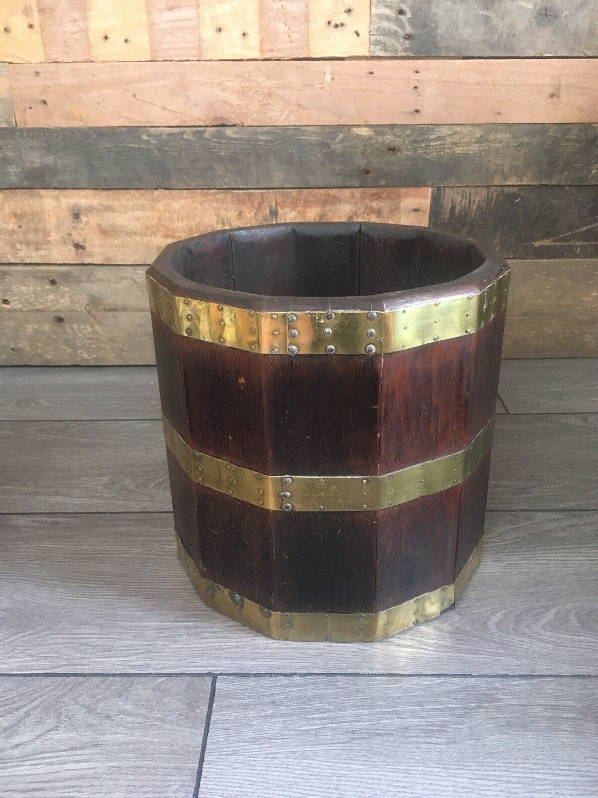 Antique 12 Sided Coopered Mahogany & Brass Barrel Planter Jardiniere Wine Cooler photo vinterior