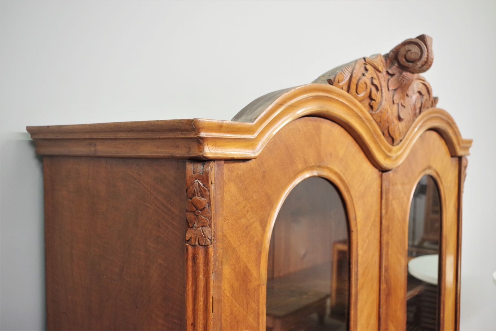 Display Cabinet In Fir Wood And Carved Walnut, Early 1900s photo vintage