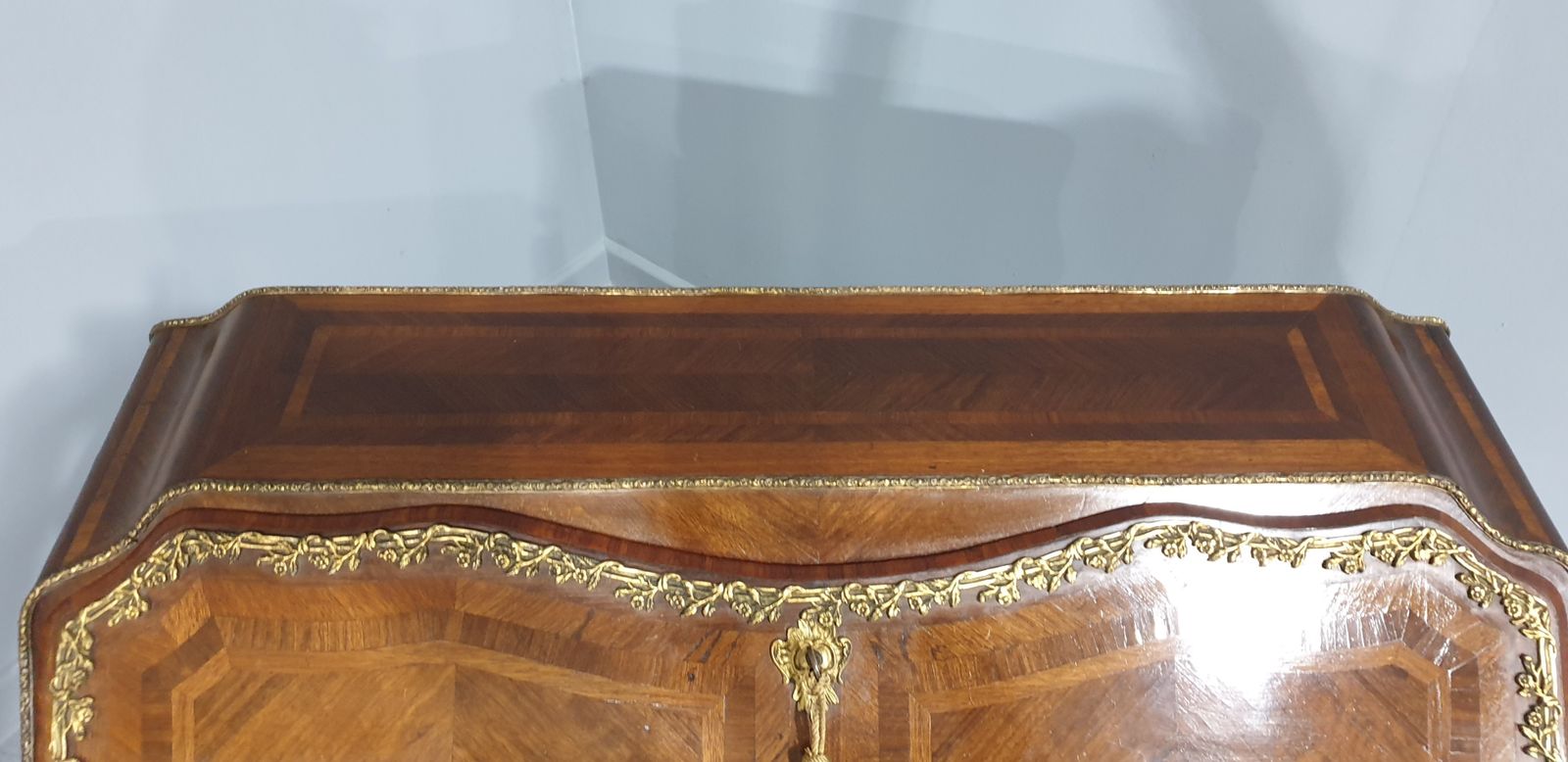 Excellent  Quality Early 19thc. French Kingwood Parquetry Bureau photo vinterior