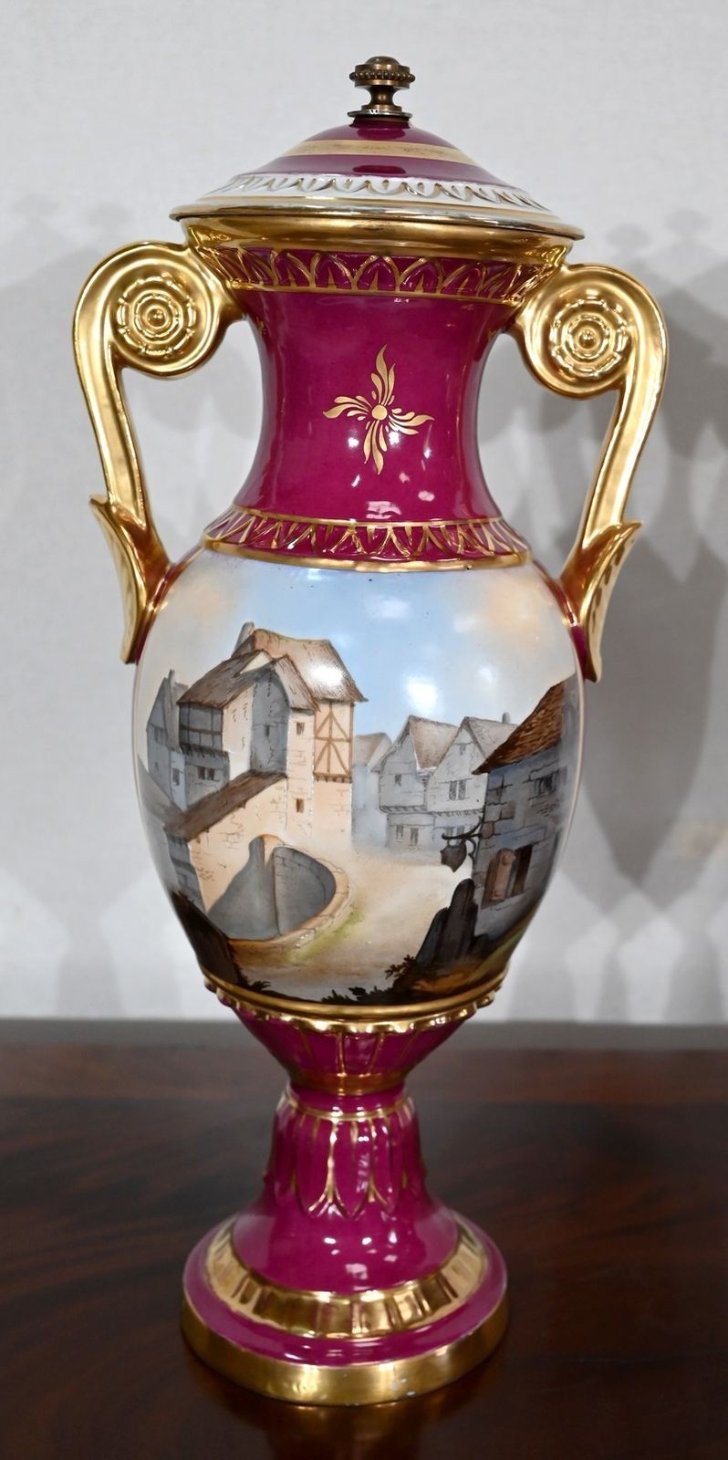 photo furniture Pair Of Paris Porcelain Vases  Early 20th Century