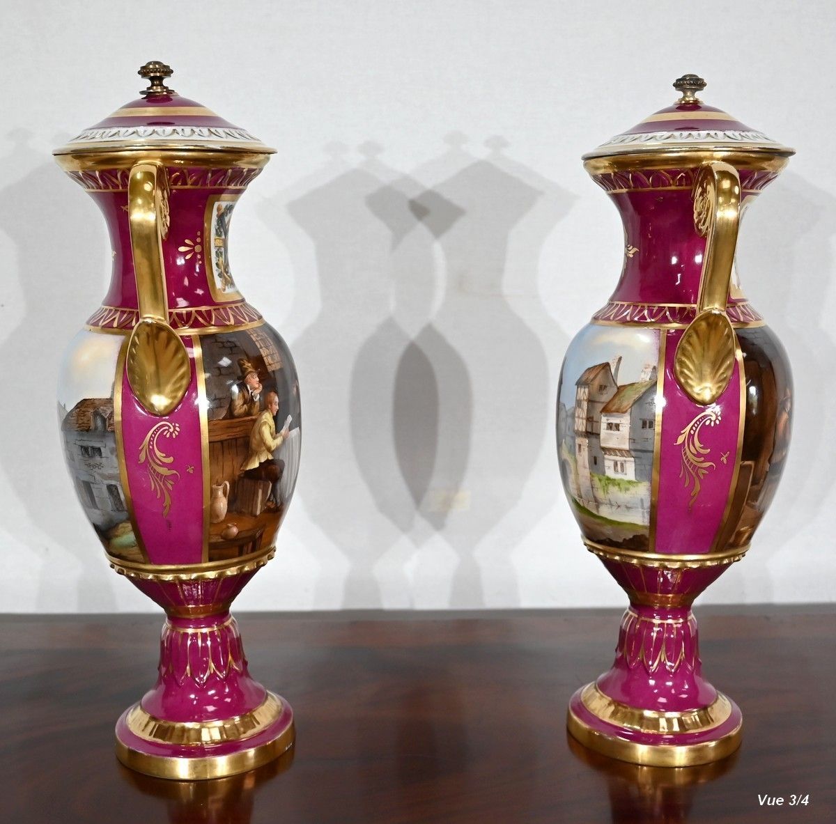 photo vintage Pair Of Paris Porcelain Vases  Early 20th Century