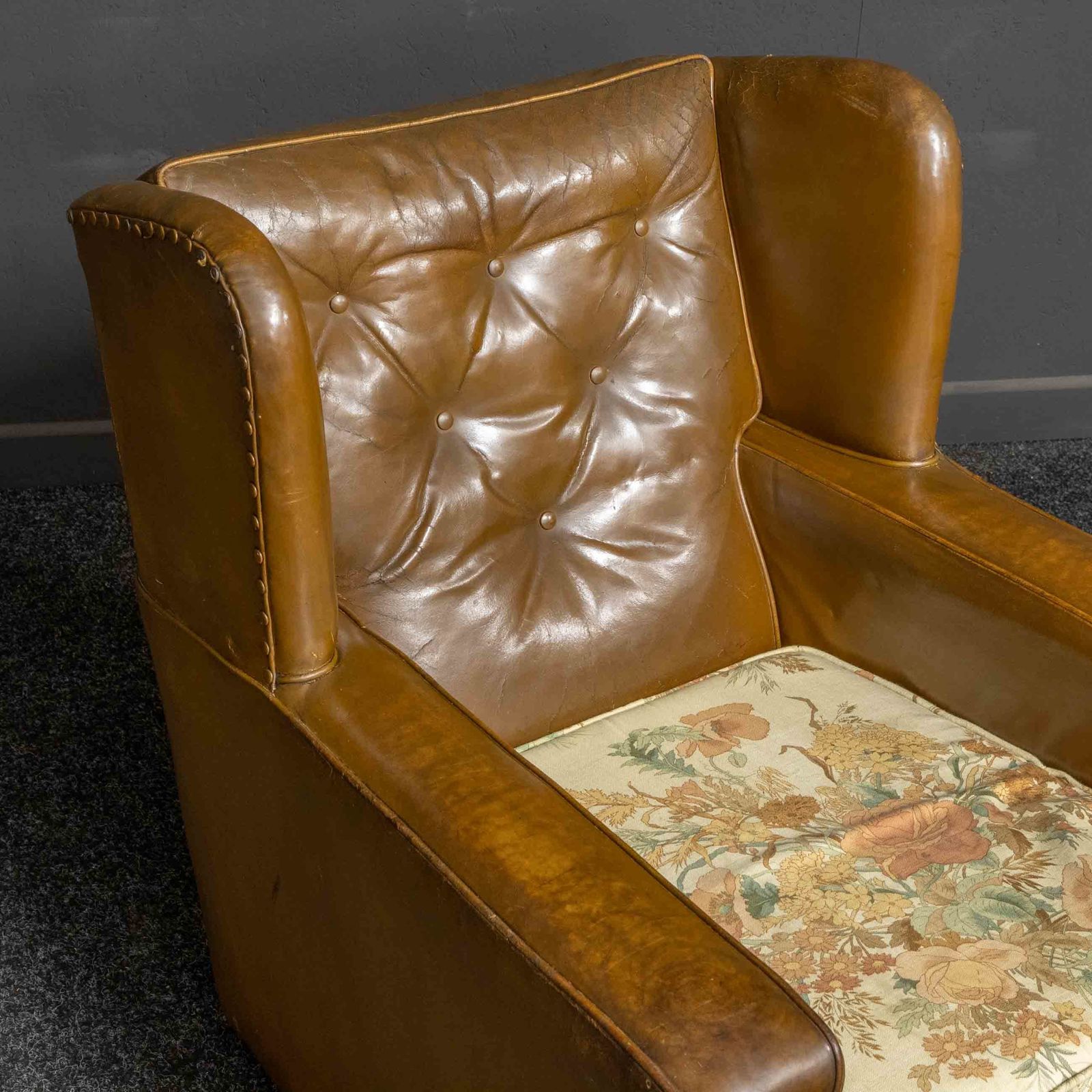 Ladies And Gents Pair Of Early 20th Century Leather Armchairs photo vintage