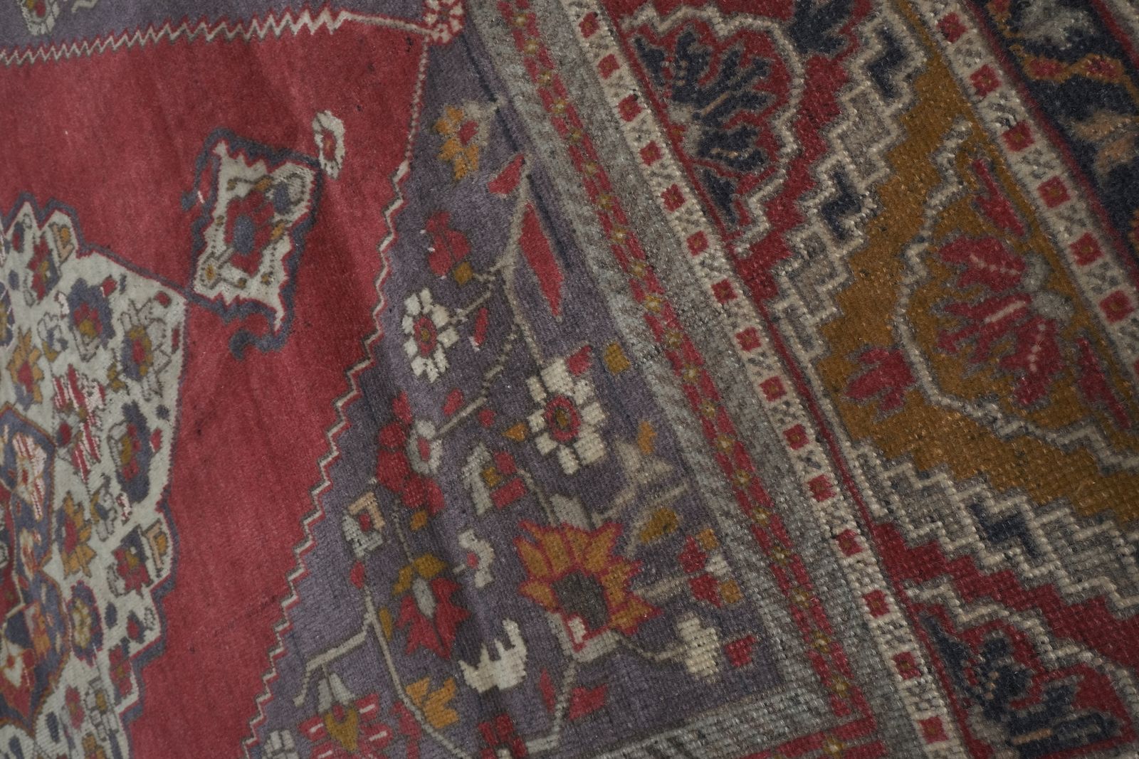 1960s Vintage Turkish Konya Taspinar Rug With Venetian Renaissance Style photo vinterior