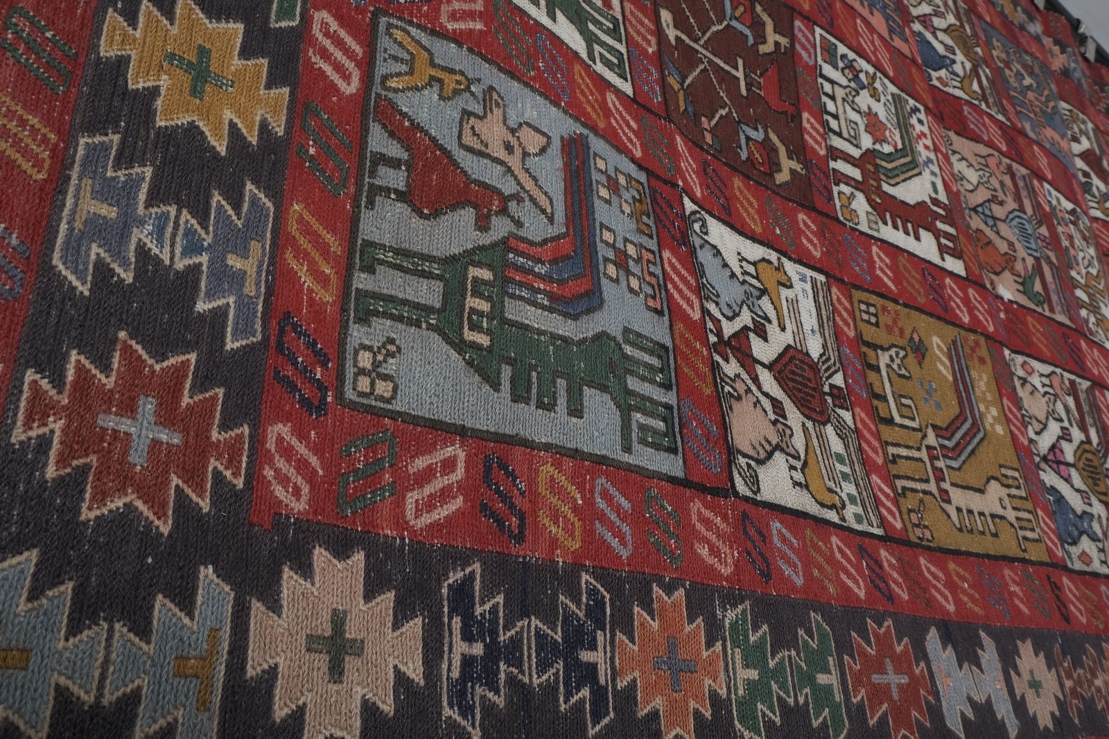 Turkish Animal Botanic Soumac Rug 3'11'' X 6'1'' photo buy