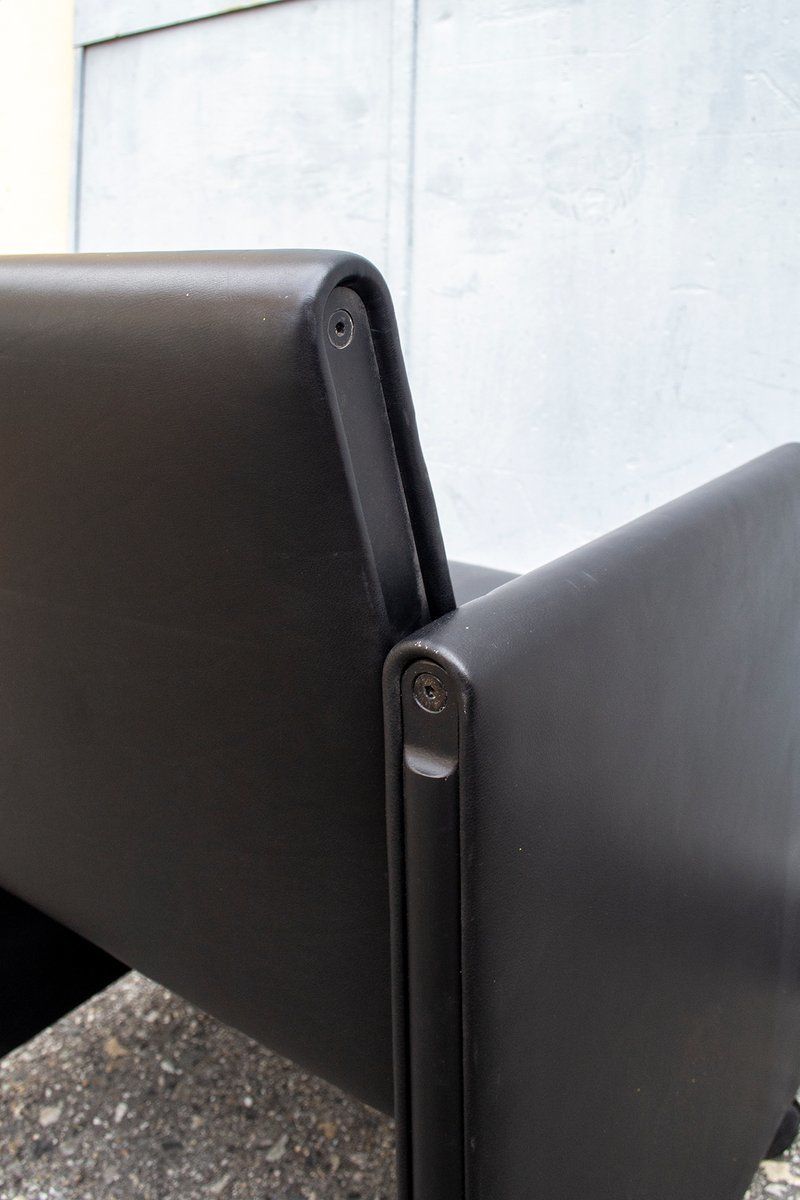 Italian Giulietta Leather Chairs By Tobia & Afra Scarpa, 1988, Set Of 4 photo vinterior
