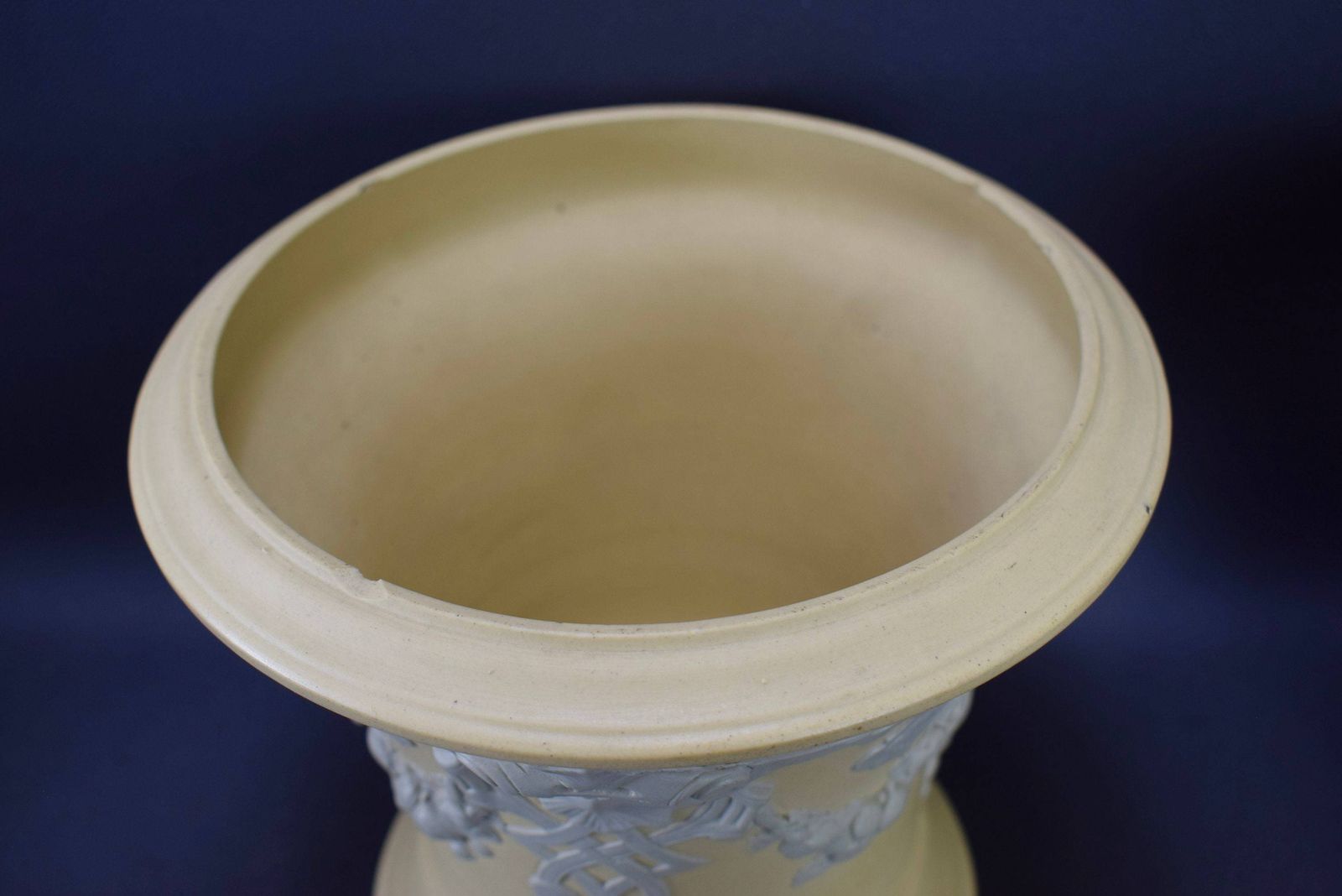 Rare Pair Of Victorian Cache Pots By Sarreguemines Ceramic Wedgwood Jasper Ware photo vinterior