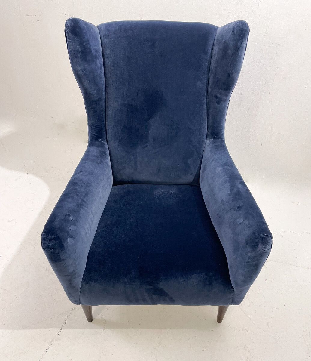 Pair Of Mid Century Modern Italian Armchairs In Blue Velvet photo for sale