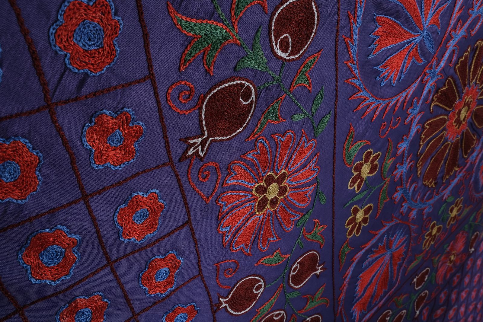Silk Purple Suzani  Runner, Colourful Suzani Wall Hanging And Tablecloth, Hand Embroidered Ethnic Bed Cover 3'5'' X 6'4' photo buy