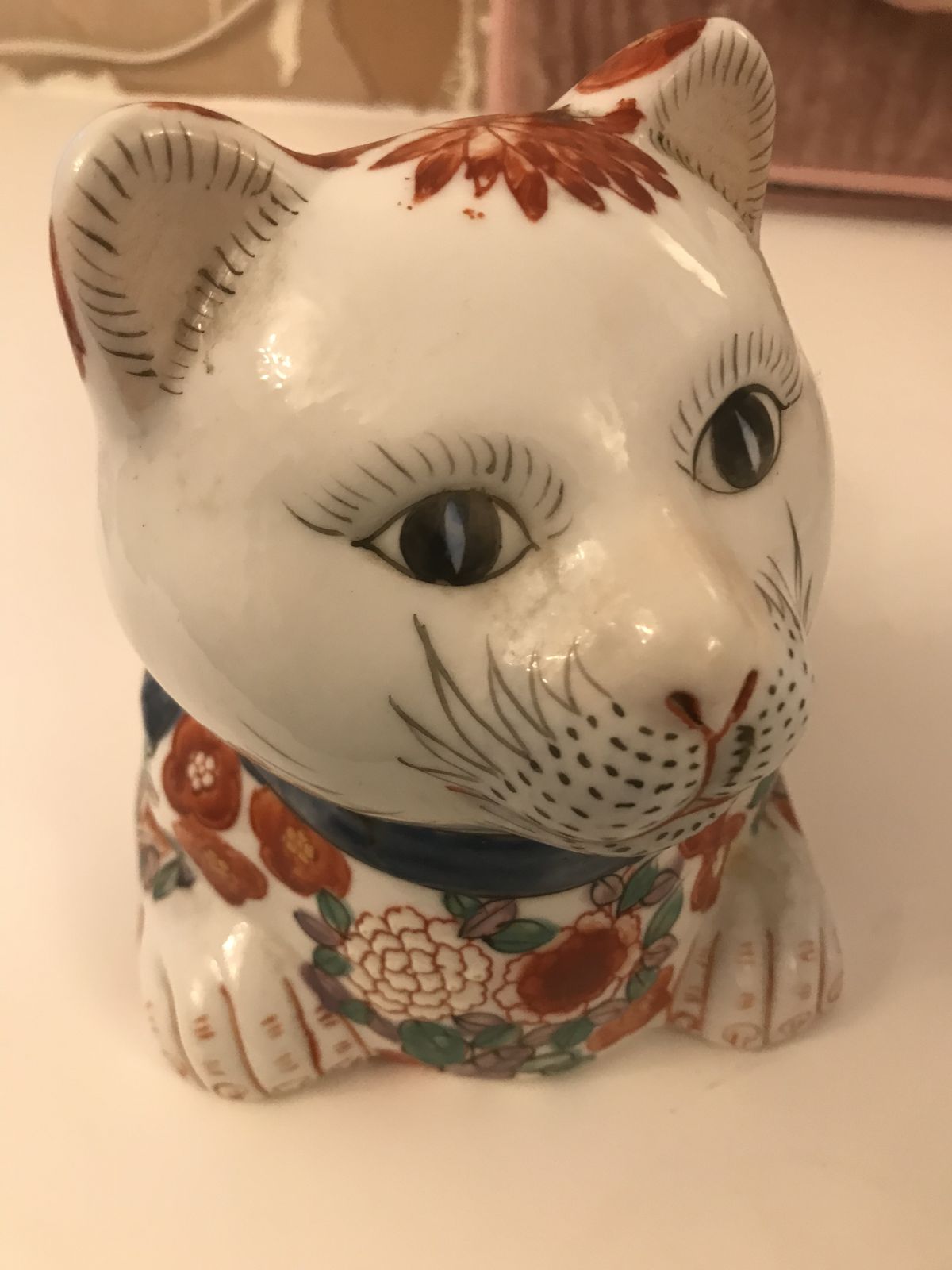 Antique Japanese Hand Painted Imari Signed Porcelain Cat . photo 100.0