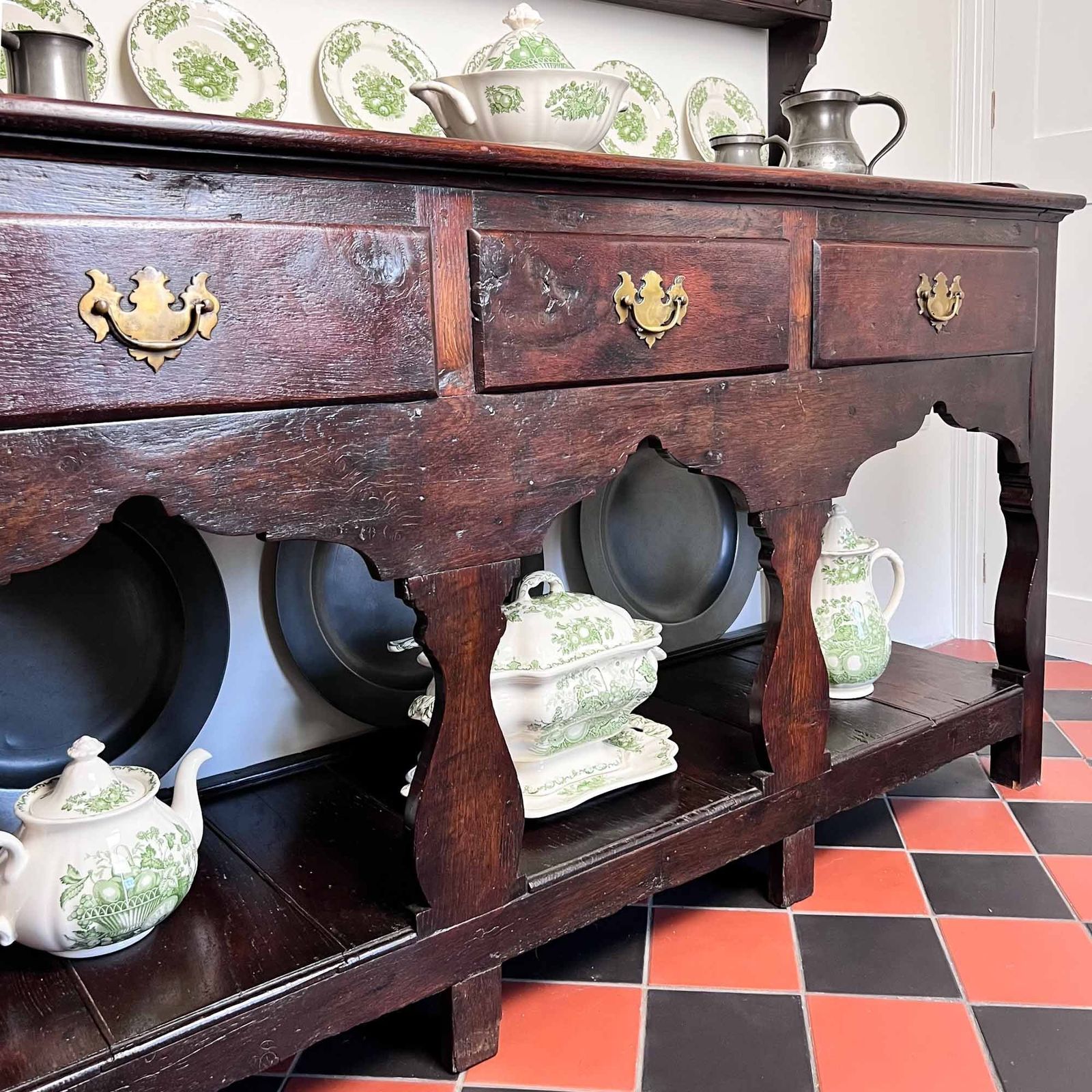 2250.0 18th Century Welsh Oak Potboard Dresser photo