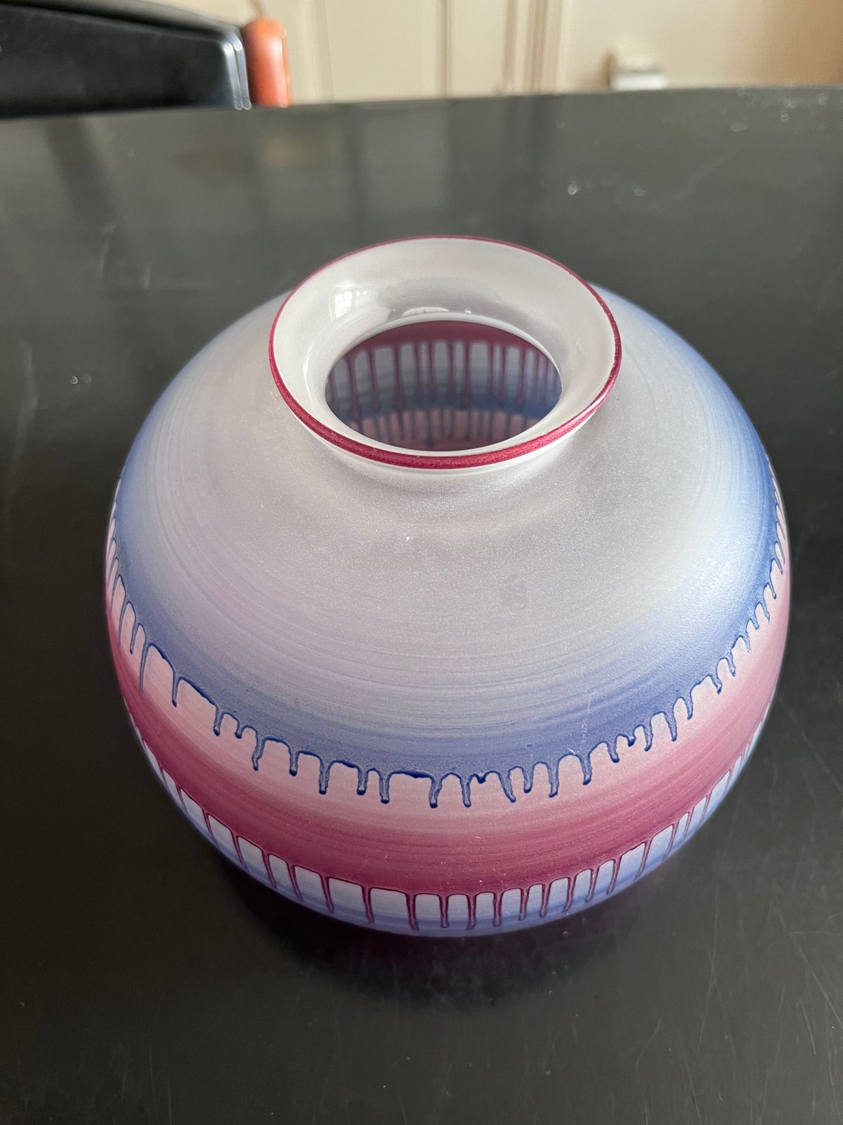 Rueven Glass Vase, 1980s, Vintage photo 92.256