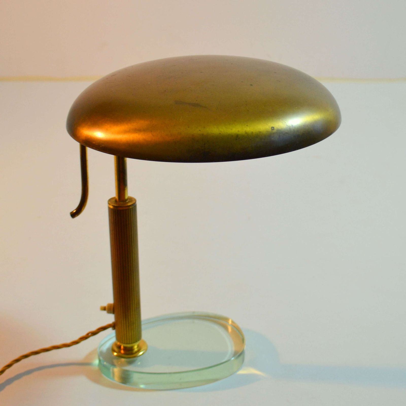 Modernist Desk Lamp Attr. Pietro Chiesa For Fontana Arte In Brass photo 1450.0