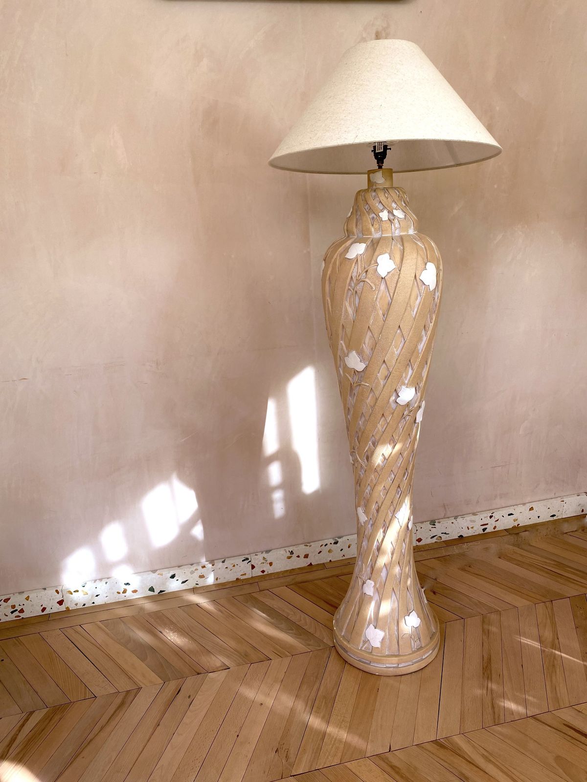 1980's American Plaster Floor Lamp With Neutral Colour Trellis Design photo 374.0