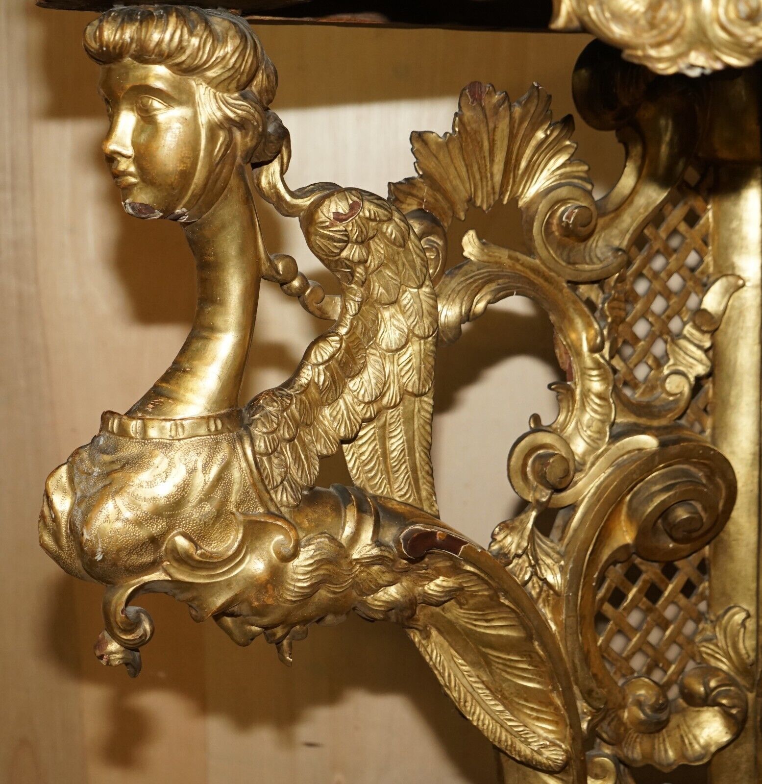 Exquisite Antique Italian Gold Giltwood Italian Marble Herm Carved Corner Table photo vinterior