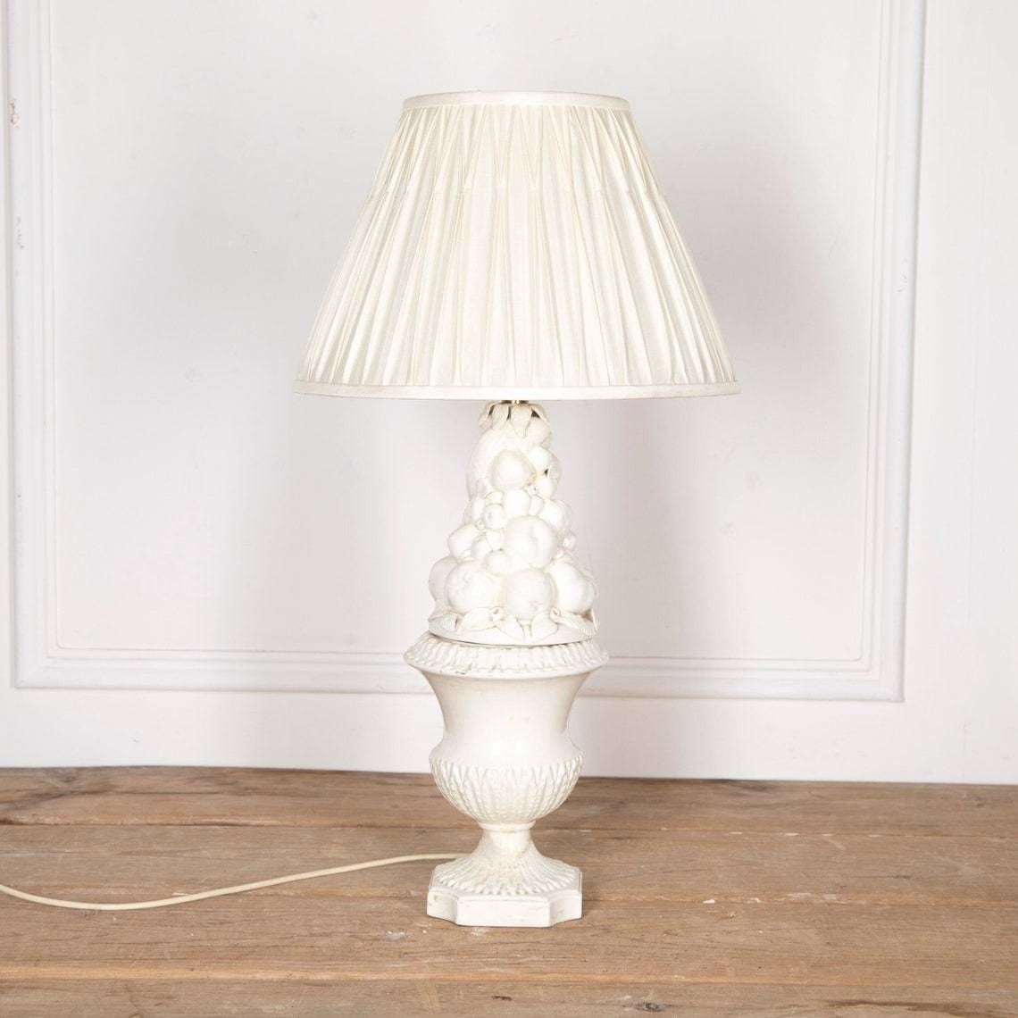 Charming Vintage Caucasus Spanish Fruit Table Lamp W/ Pleated Silk Lampshade