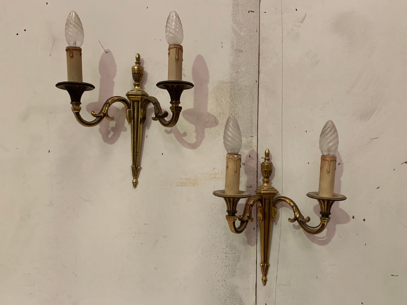 Pair Of Louis XV Style Sconces In Gilded Bronze XX Century photo 281.33946