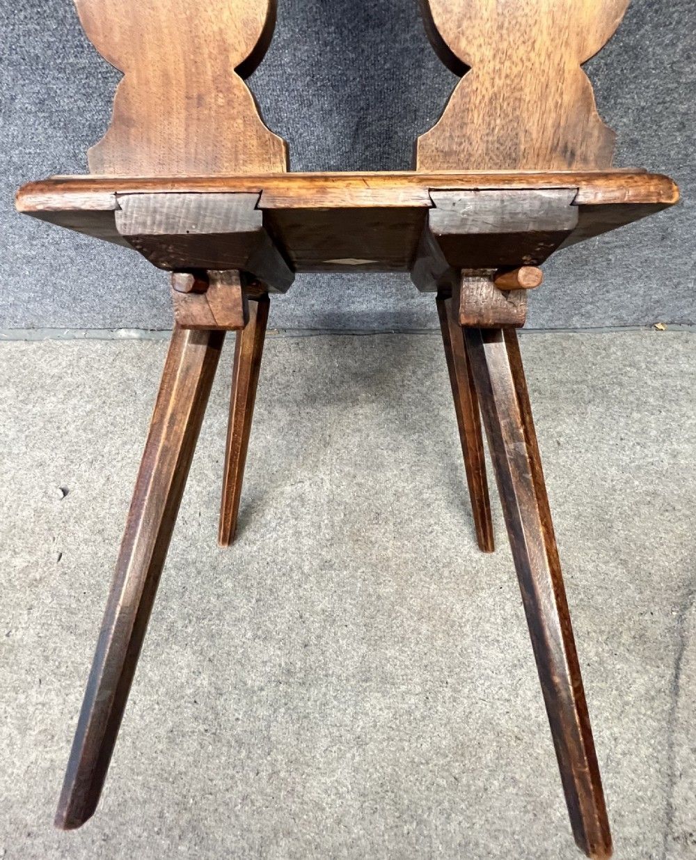 photo furniture Set Of 4 Swiss Alpine Escabelle Chairs