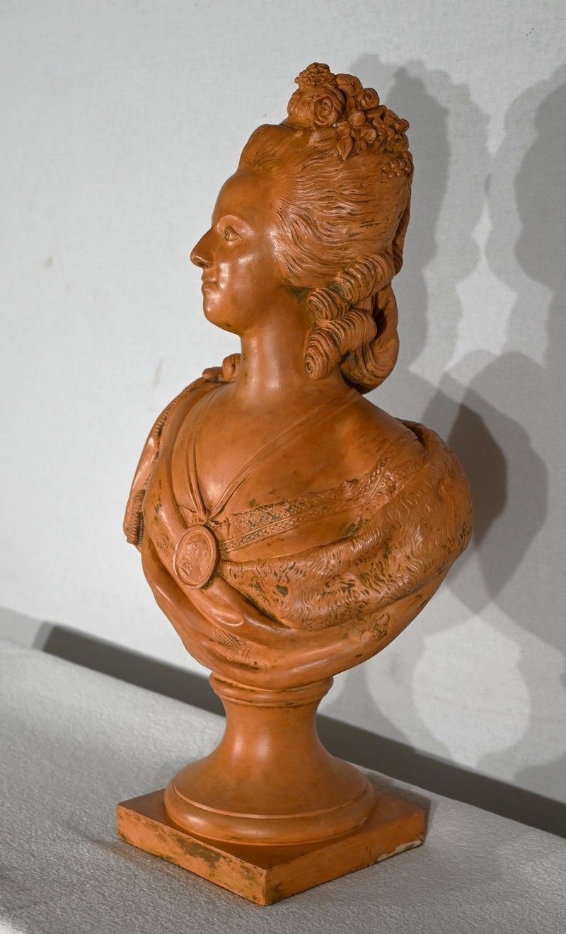 Bust Of Marie Antoinette In Terracotta, After F. Lecomte – 1920 photo for sale