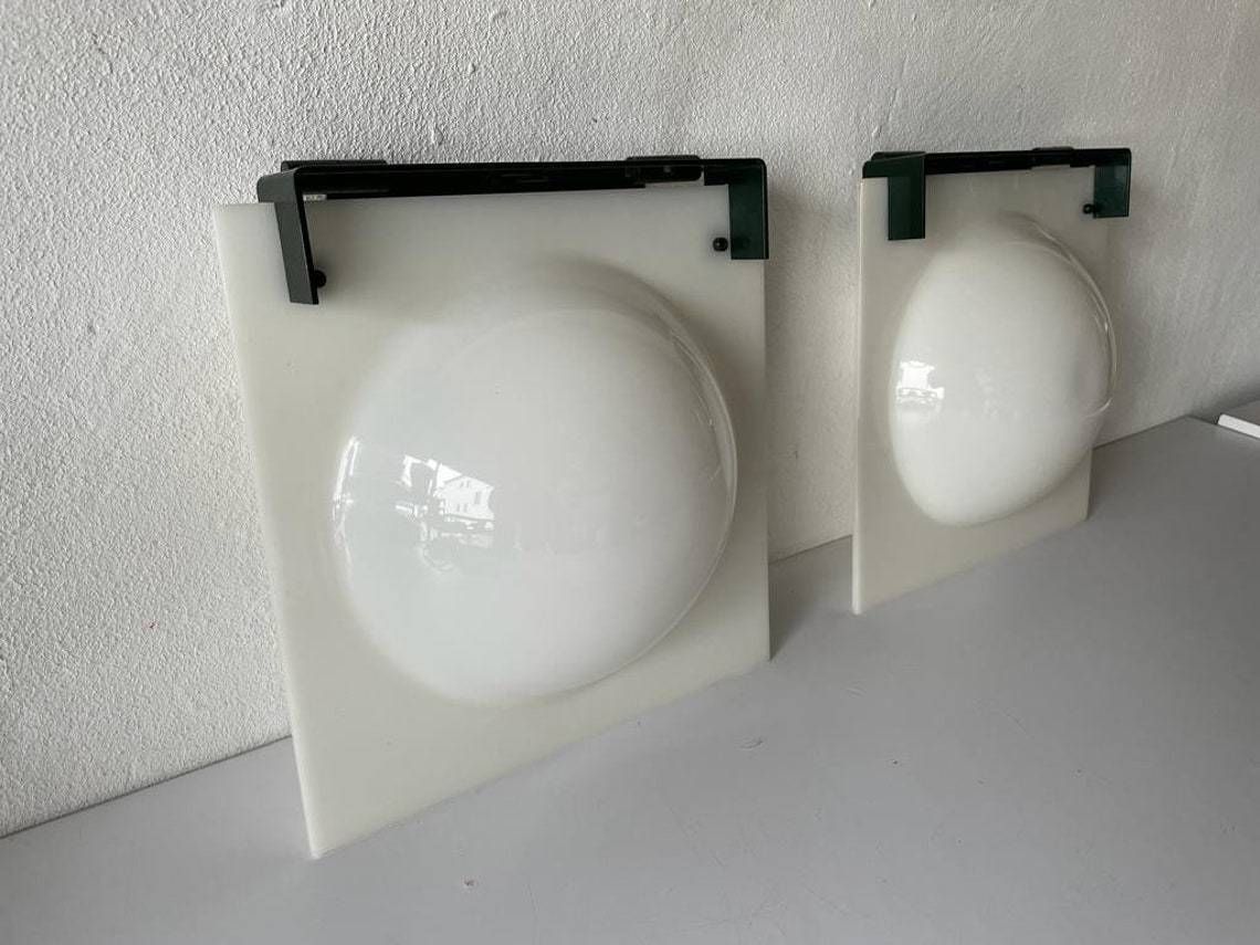 Italian Plexiglass Excellent Bubble Design Pair Of Wall Lamps 1960s Italy photo Lighting