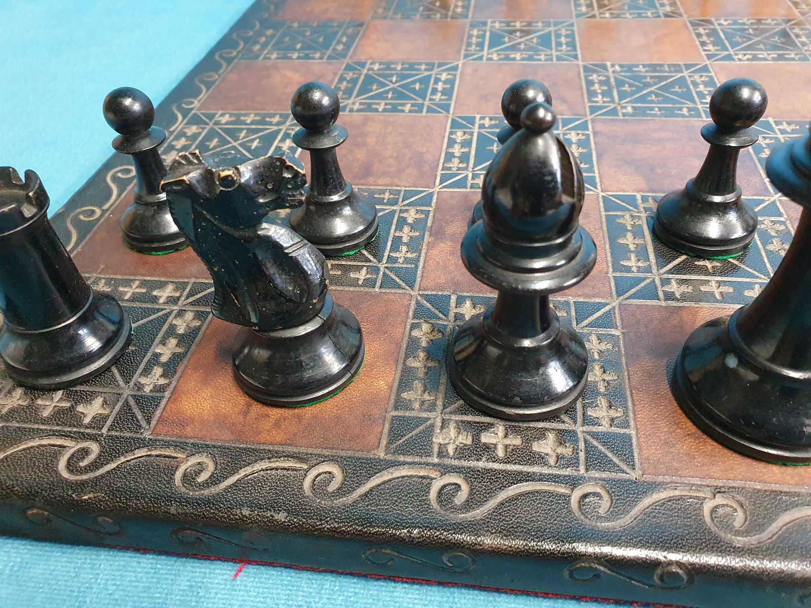 Turn Of The Century Chess Set With Leather Board photo vinterior