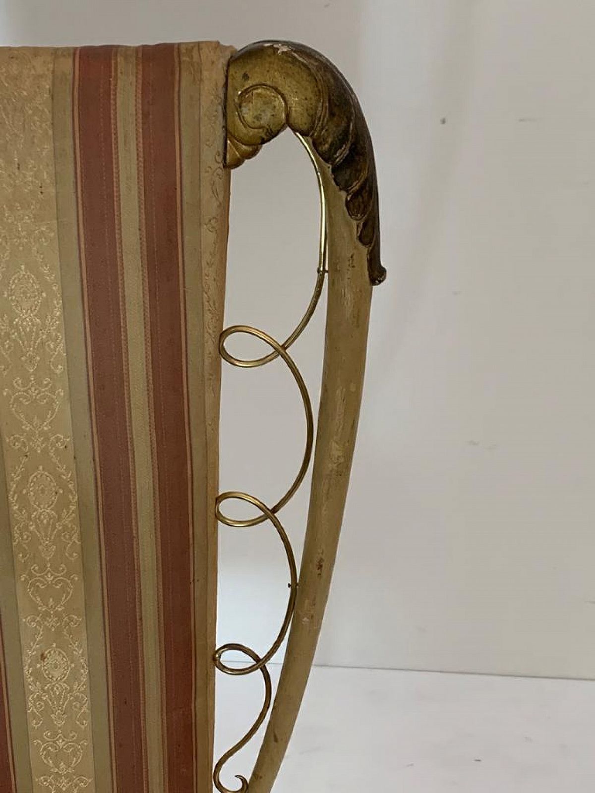 Lacquered Chair With Carved Inserts And Brass Details Attributed To Guglielmo Ulrich, 1950s photo vinterior